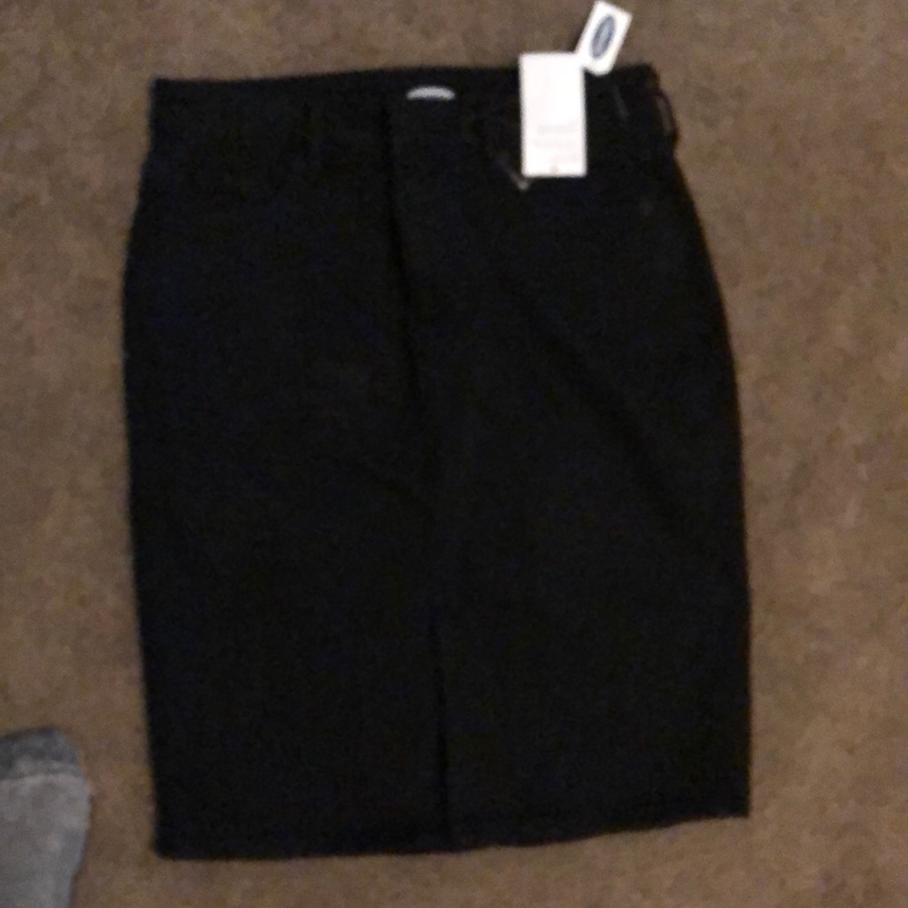 New black pencil skirt size 4 Old Navy